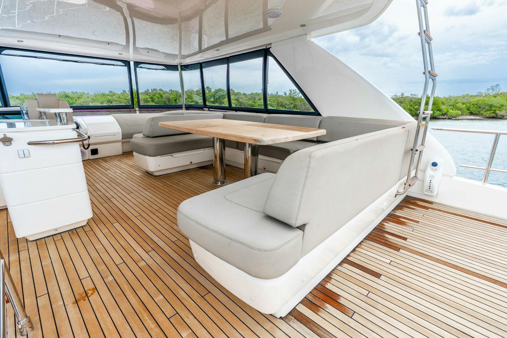 2018 Princess Yachts — photo 18