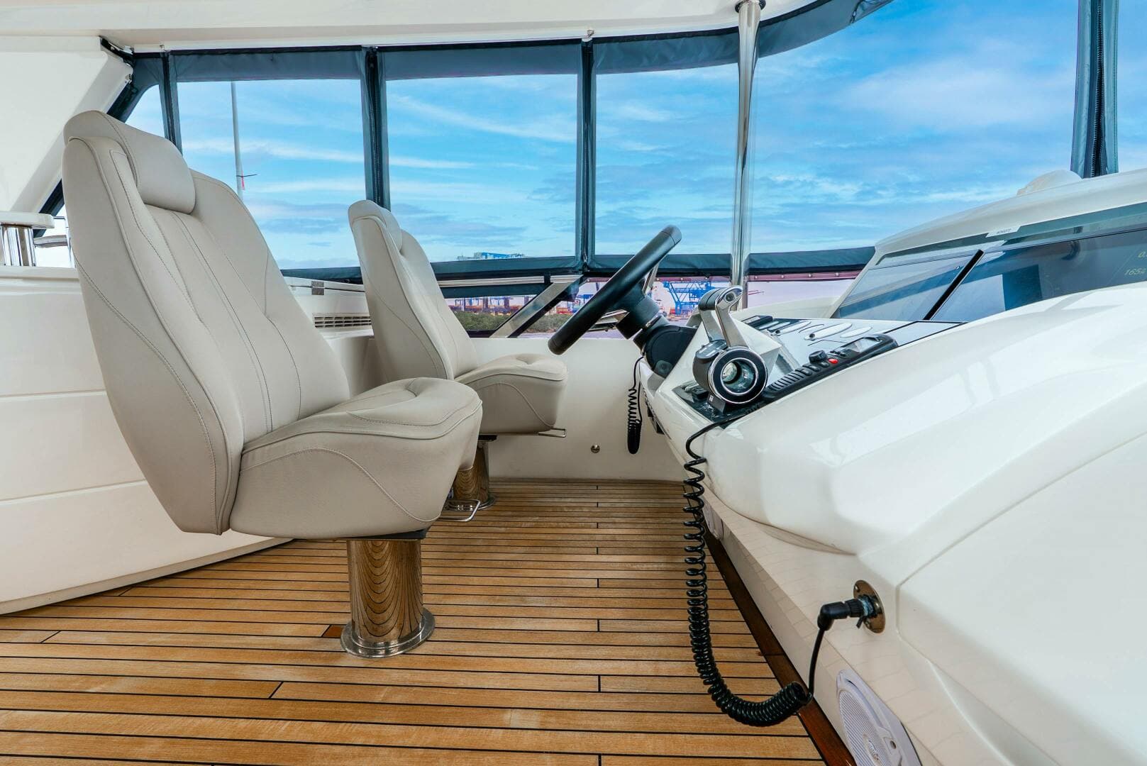 2018 Princess Yachts — photo 25