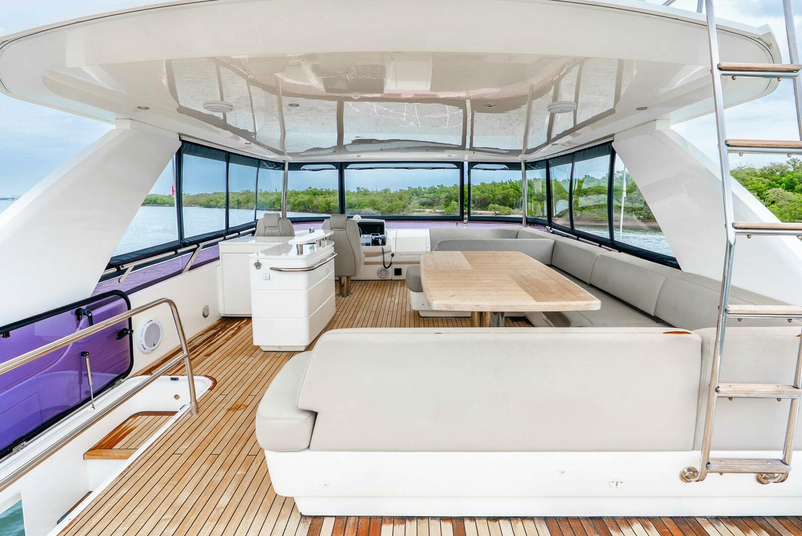 2018 Princess Yachts — photo 17
