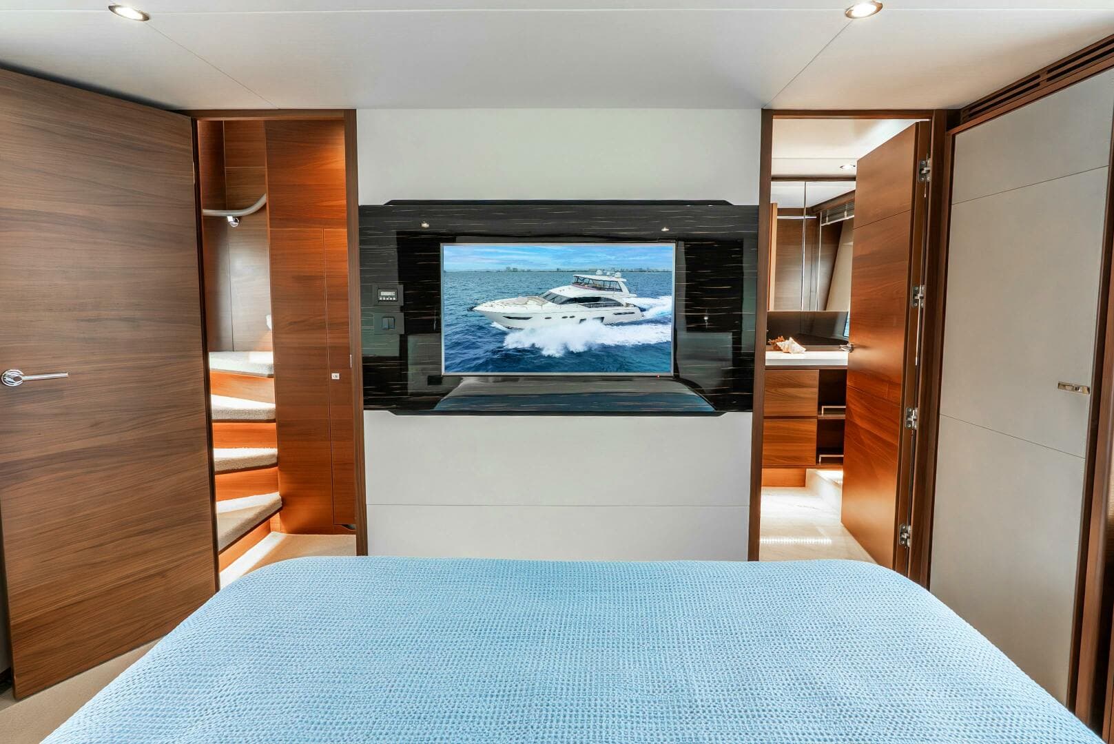 2018 Princess Yachts — photo 42