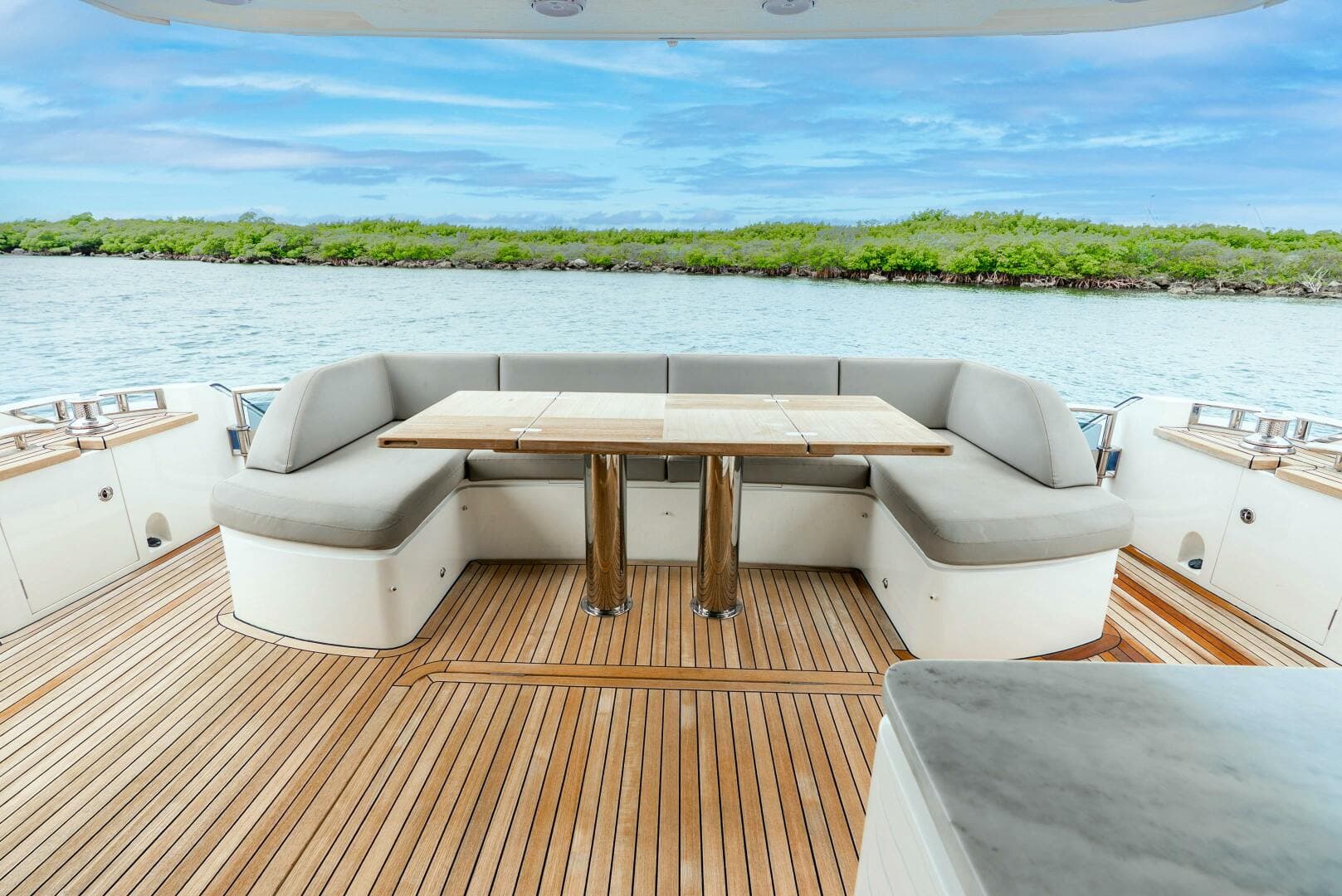 2018 Princess Yachts — photo 14