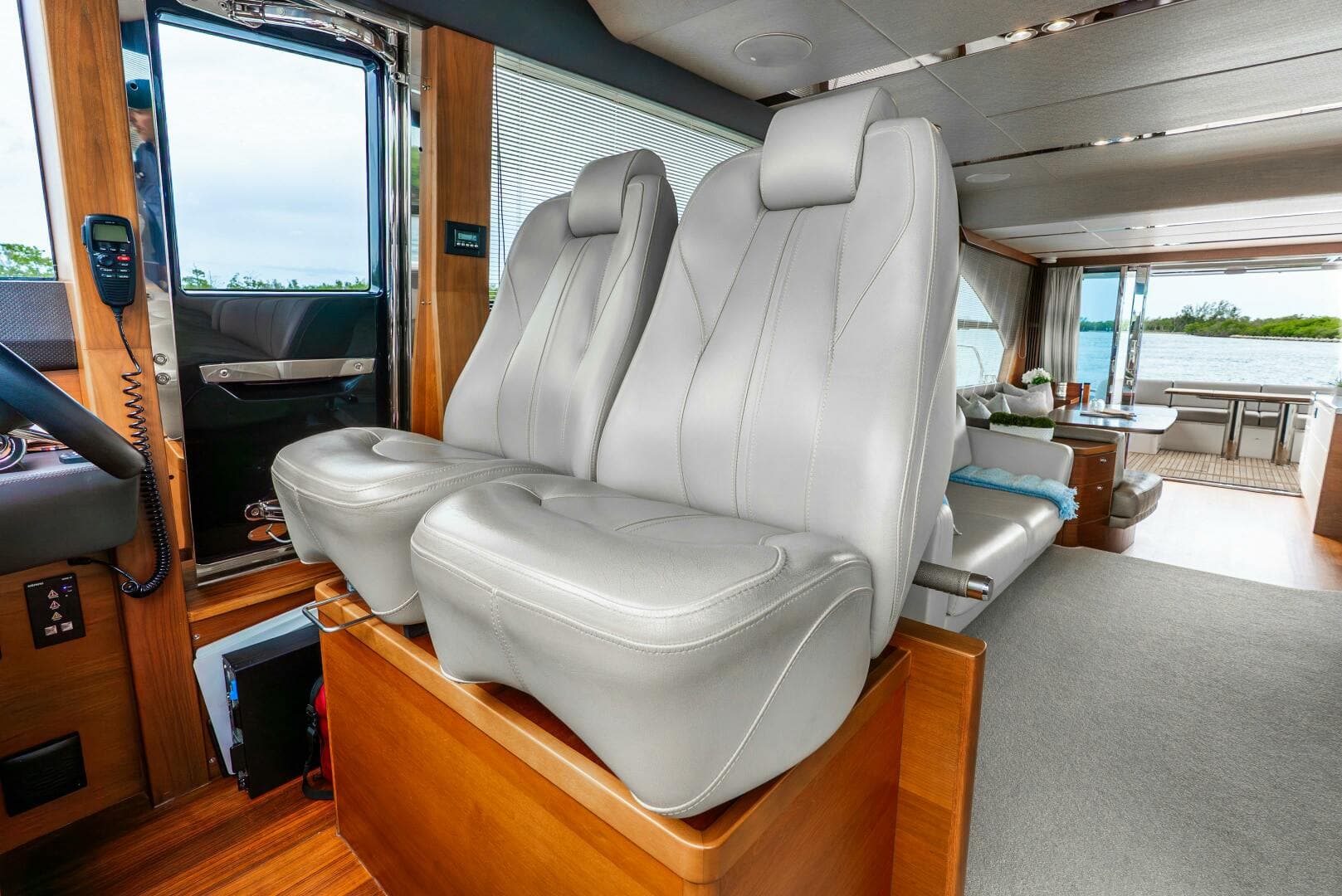 2018 Princess Yachts — photo 39