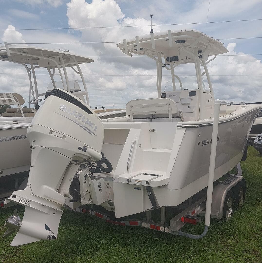 2019 Sea Born SX 239 Offshore — photo 4