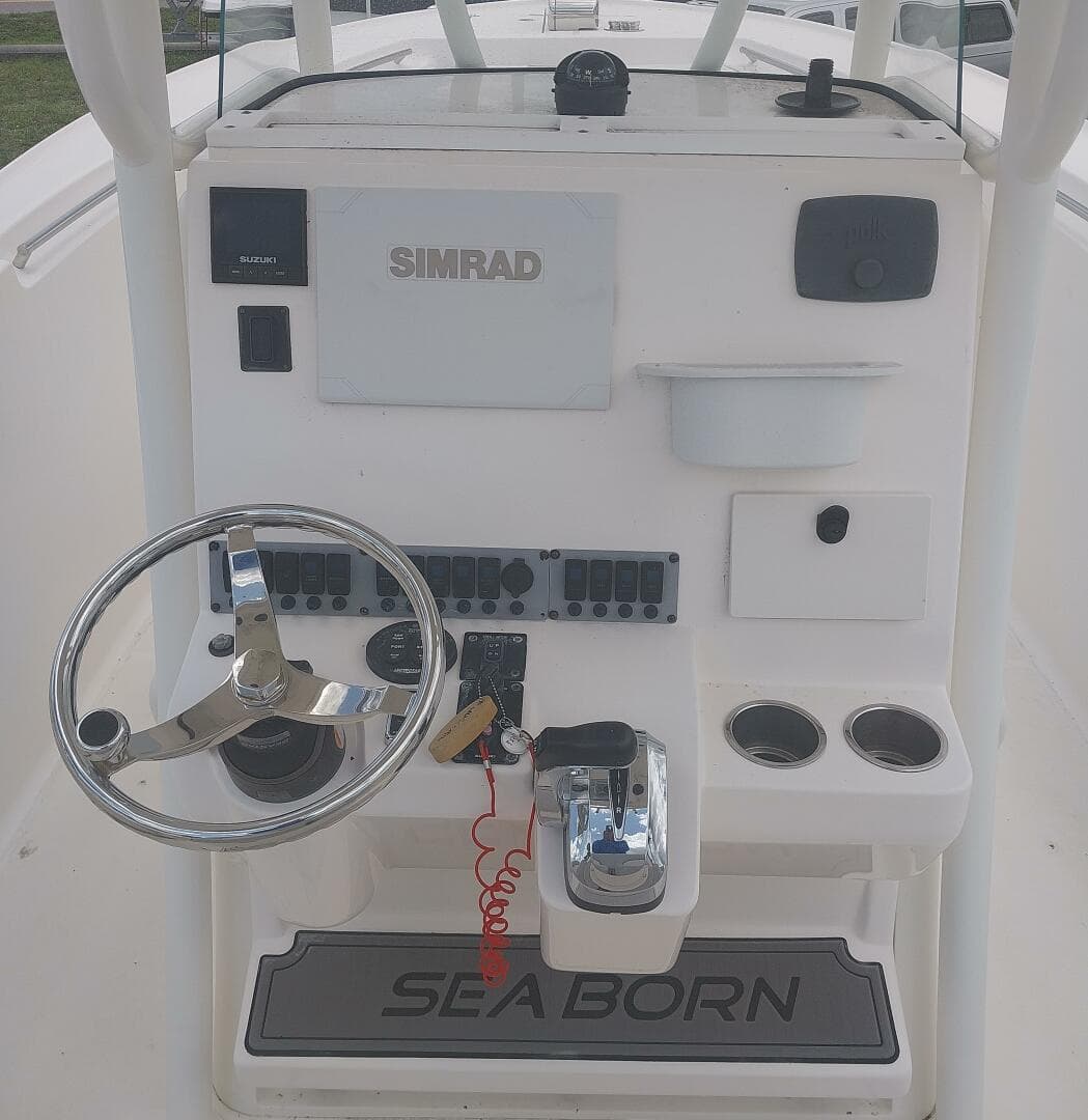 2019 Sea Born SX 239 Offshore — photo 3