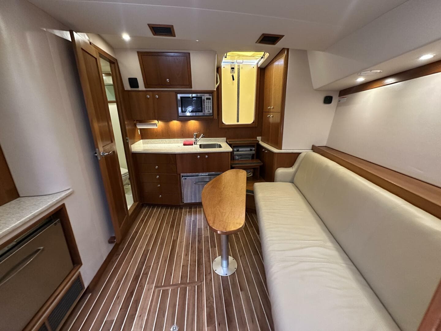 2007 Albemarle 360 Express — photo 10