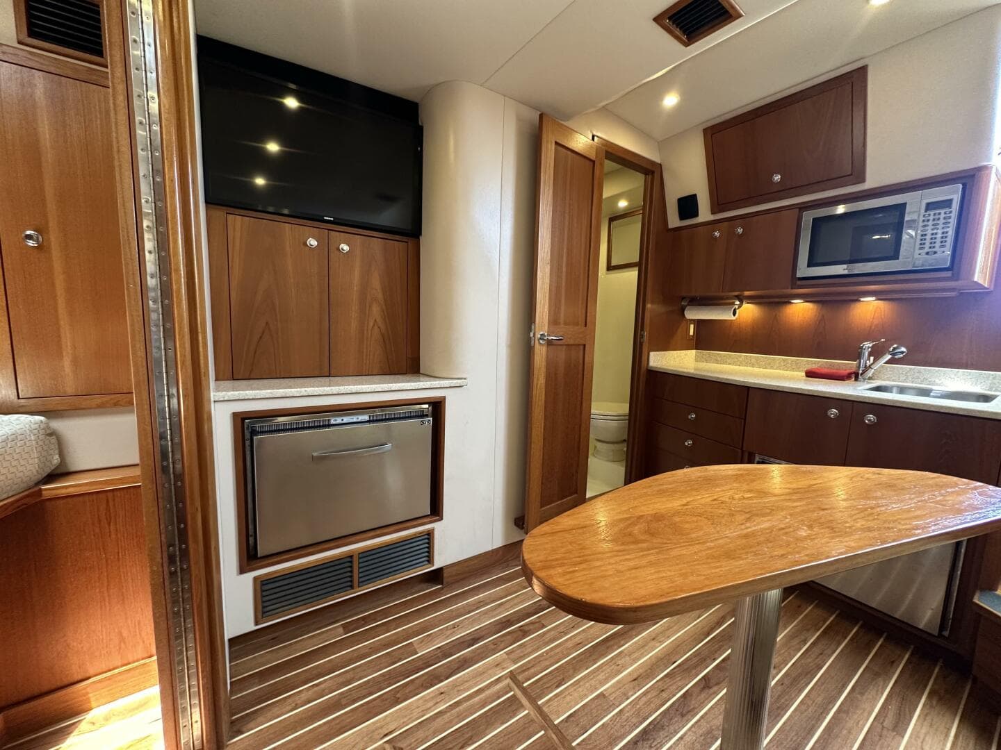 2007 Albemarle 360 Express — photo 3