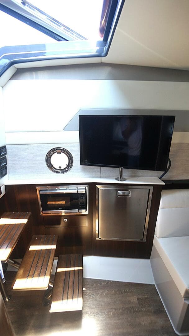 2023 Cruisers Yachts 42 Gls OB — photo 14