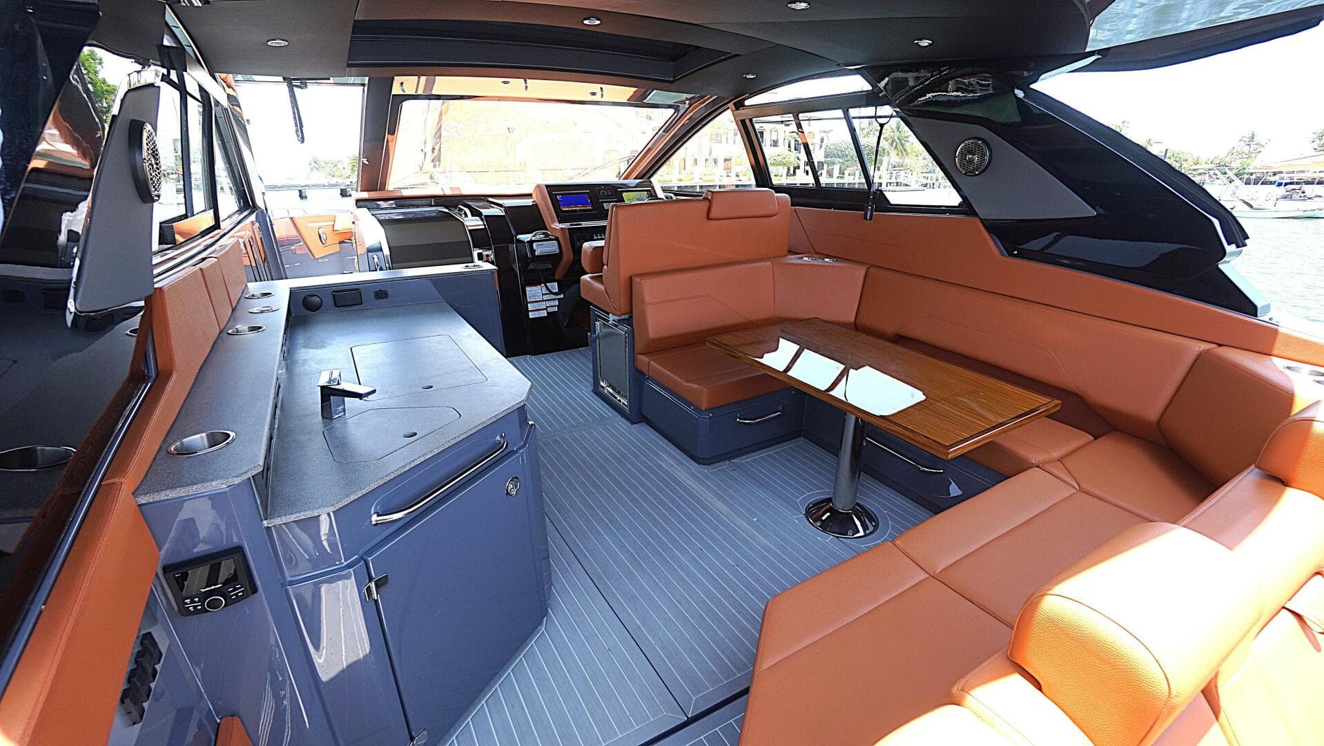 2023 Cruisers Yachts 42 Gls OB — photo 6