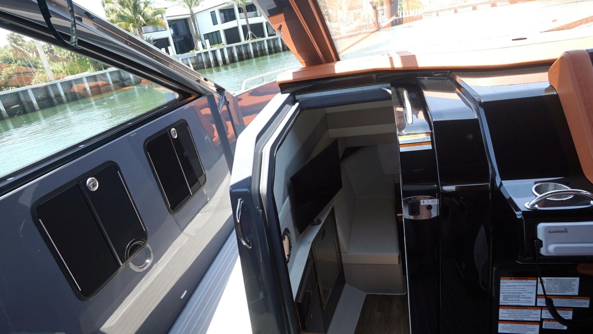 2023 Cruisers Yachts 42 Gls OB — photo 13