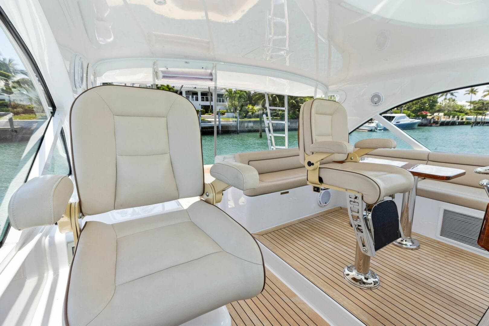 2016 Hatteras — photo 49