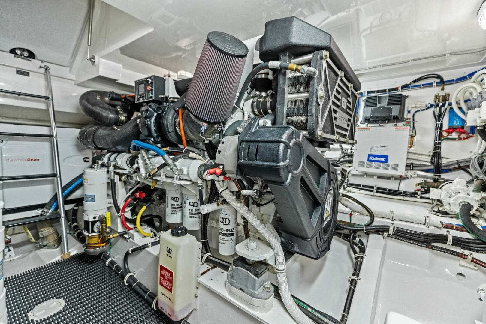 2016 Hatteras — photo 81