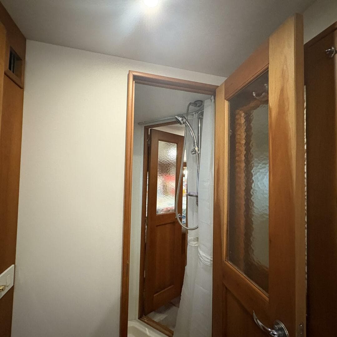 2001 Silverton 42 Convertible — photo 59