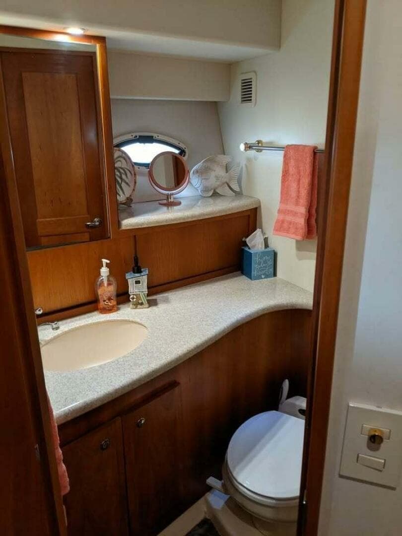 2001 Silverton 42 Convertible — photo 28