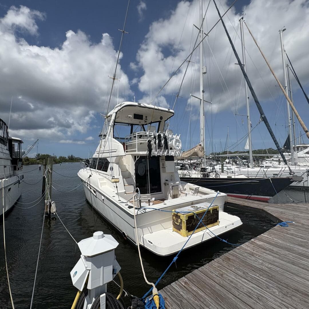 2001 Silverton 42 Convertible — photo 2