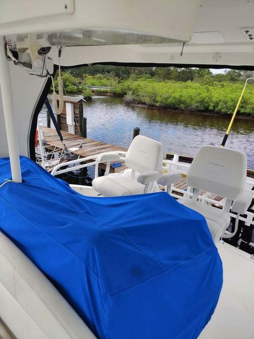 2001 Silverton 42 Convertible — photo 29