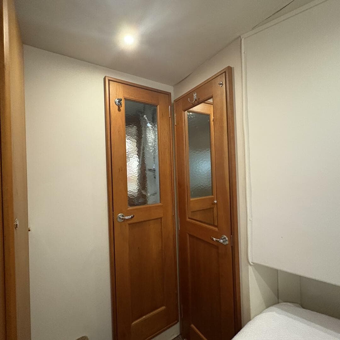 2001 Silverton 42 Convertible — photo 70