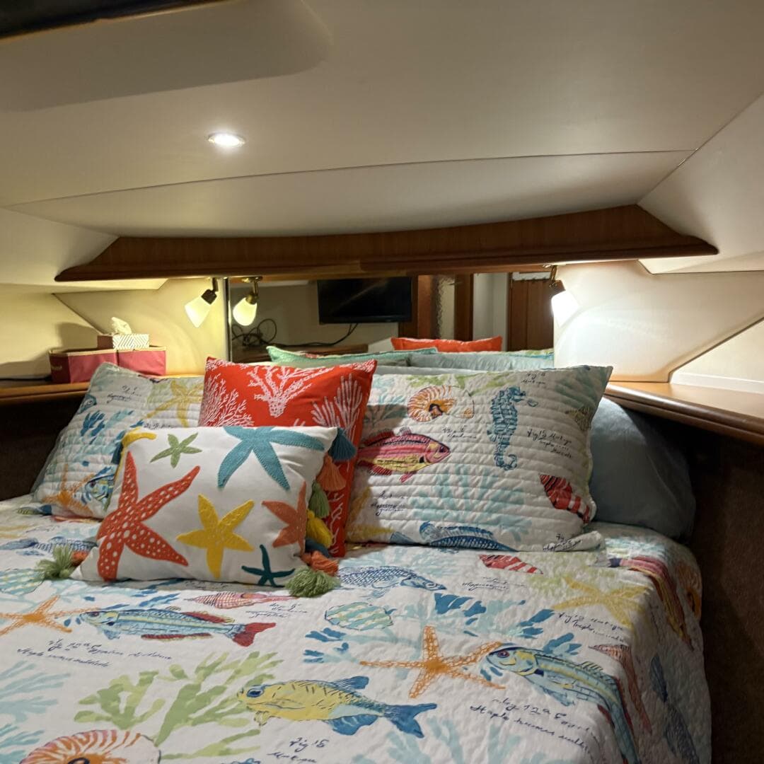 2001 Silverton 42 Convertible — photo 43