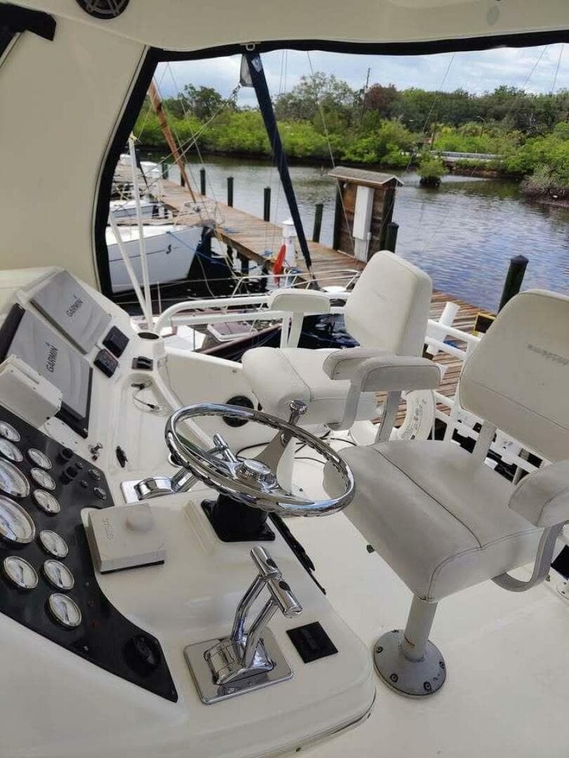 2001 Silverton 42 Convertible — photo 5