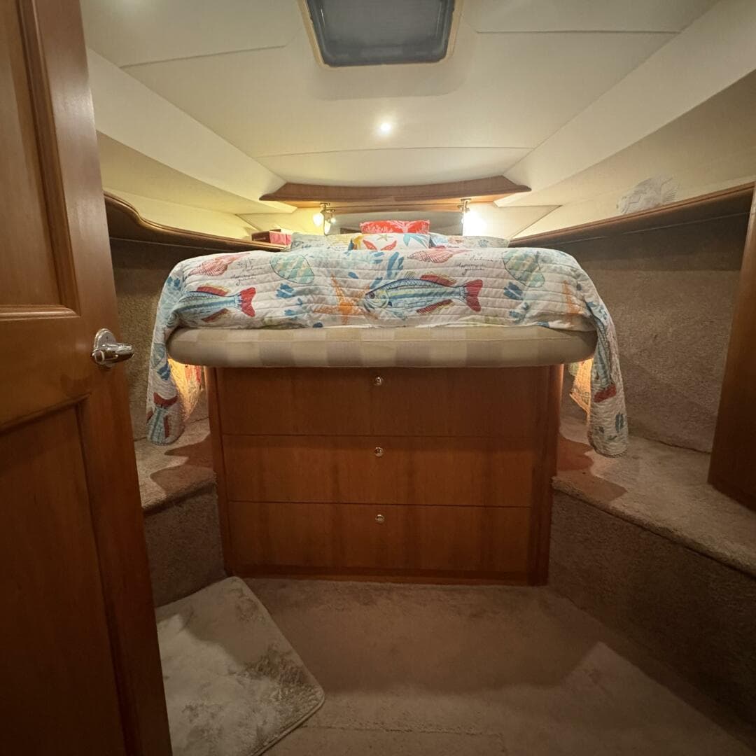 2001 Silverton 42 Convertible — photo 40