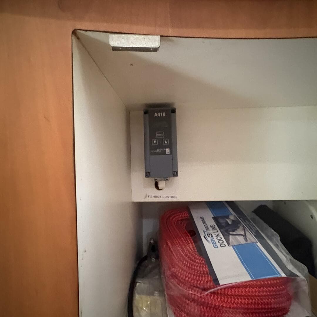 2001 Silverton 42 Convertible — photo 33