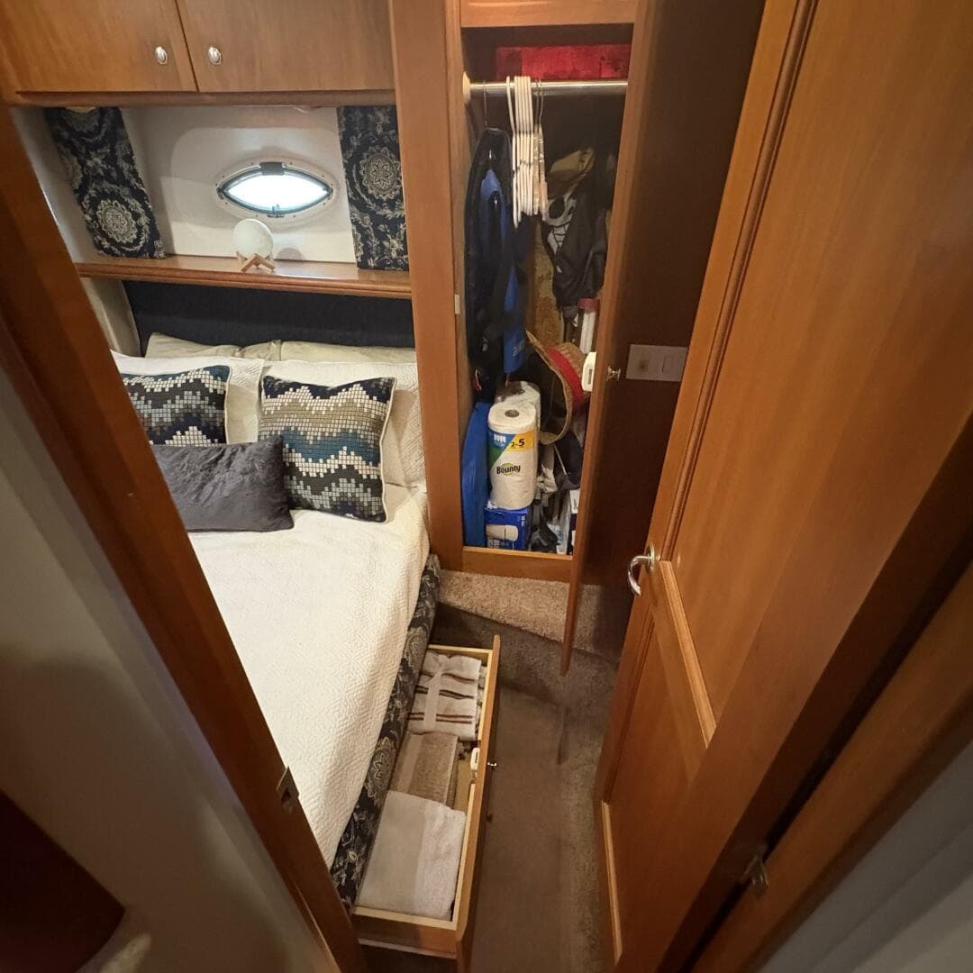 2001 Silverton 42 Convertible — photo 69