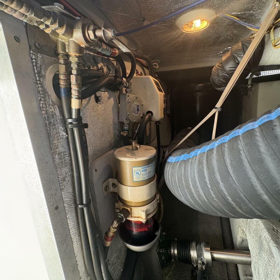 2001 Silverton 42 Convertible — photo 85