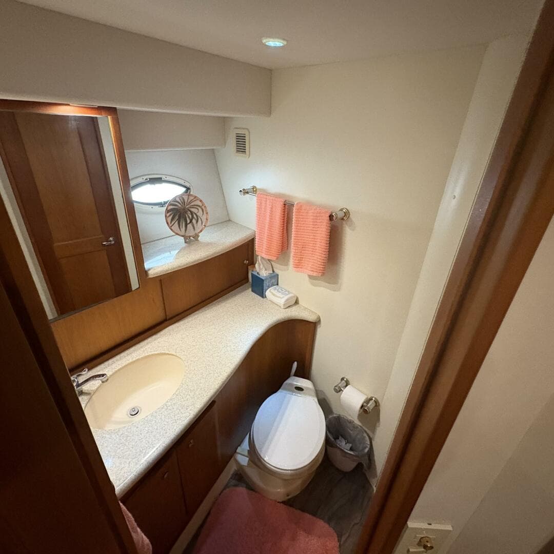 2001 Silverton 42 Convertible — photo 37