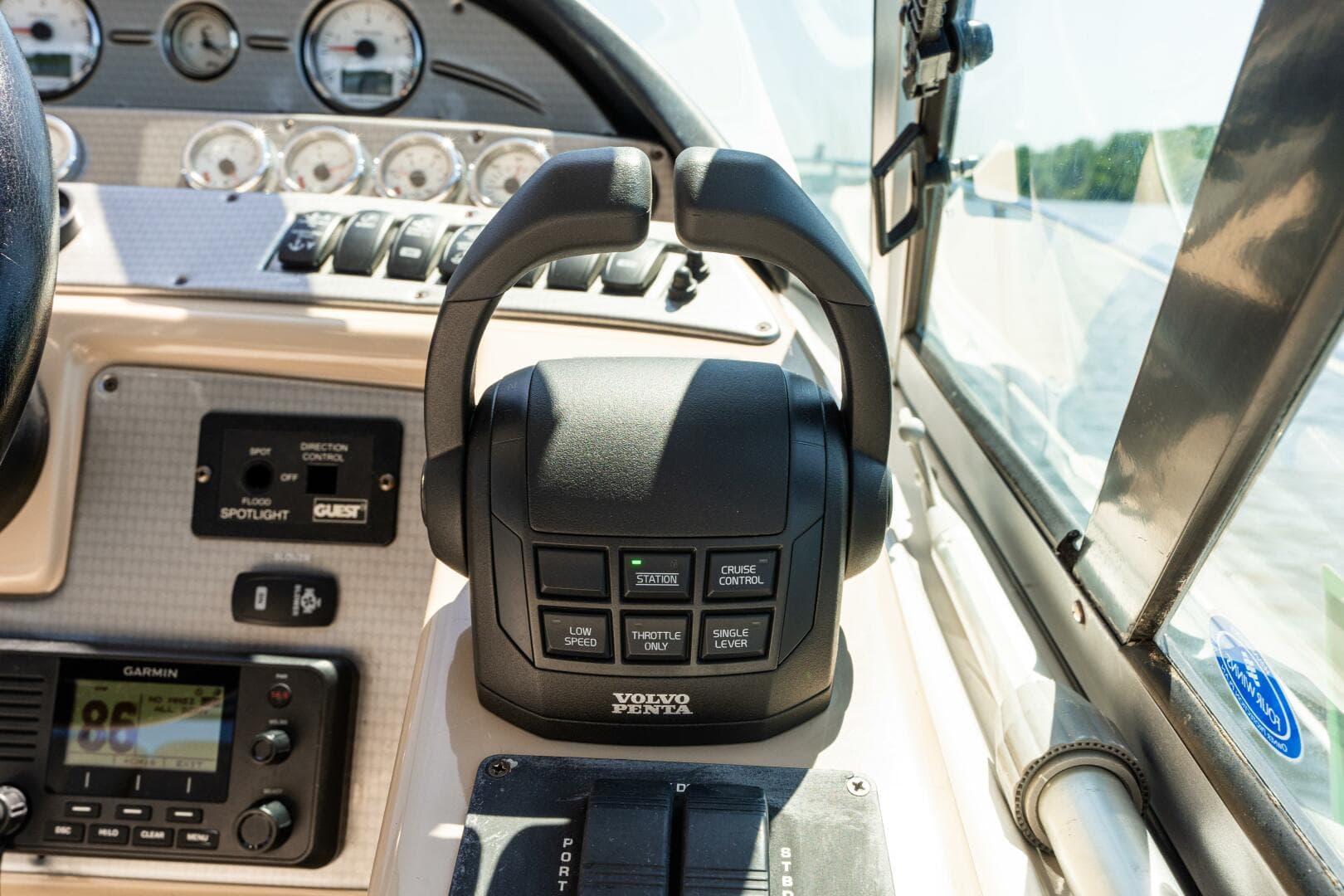 2008 Four Winns V378 — photo 37