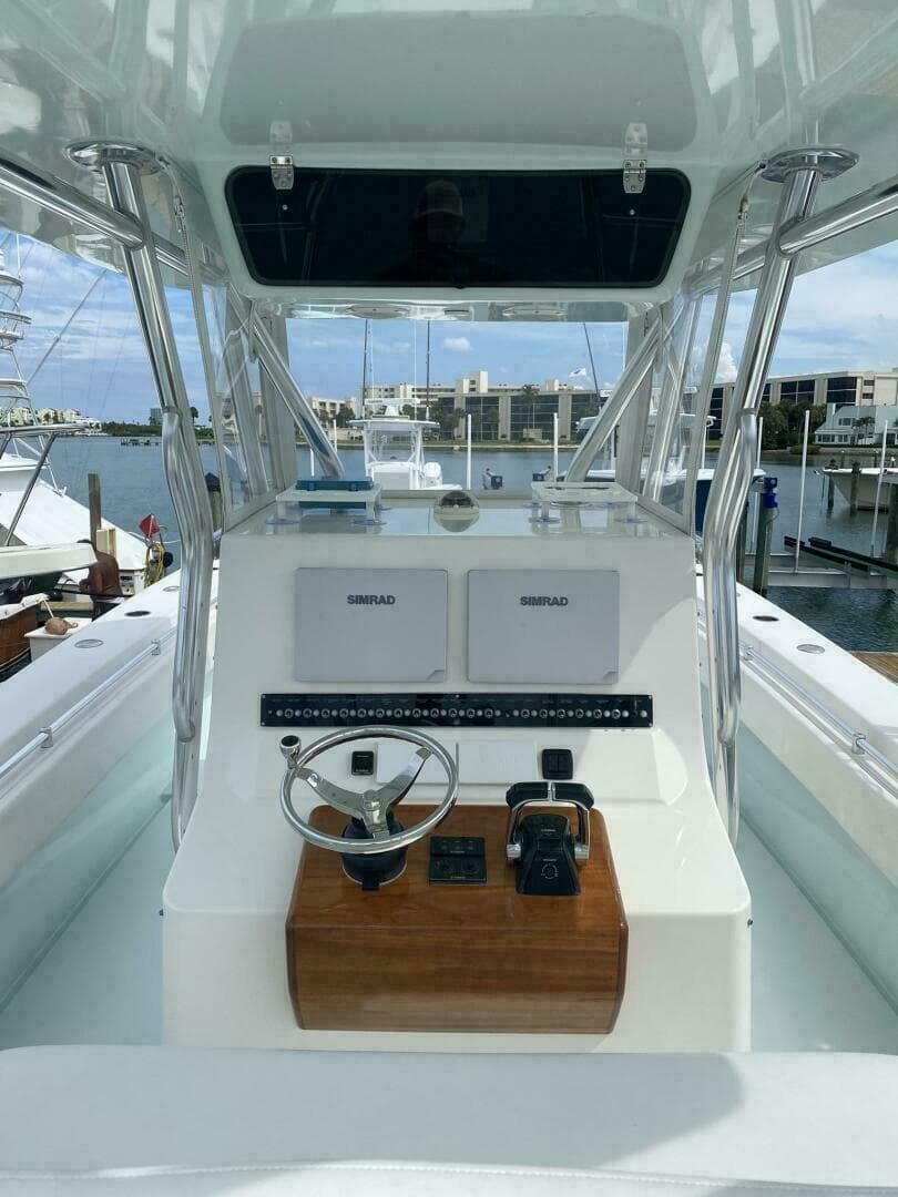 2012 Contender 39 ST — photo 7