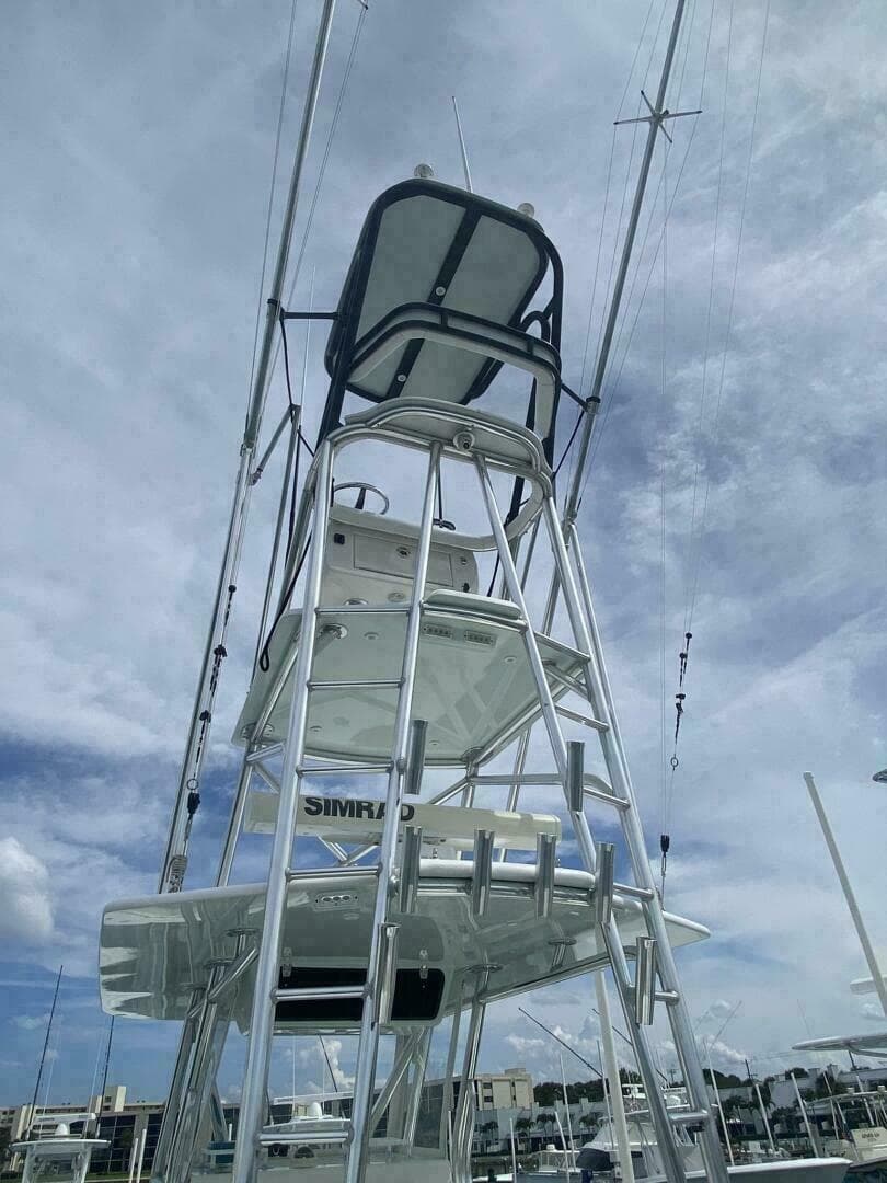 2012 Contender 39 ST — photo 8