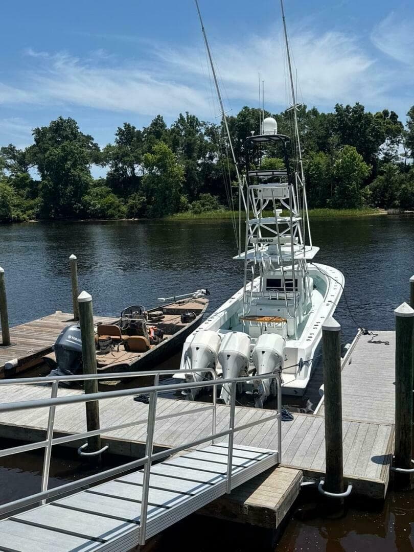 2012 Contender 39 ST — photo 12