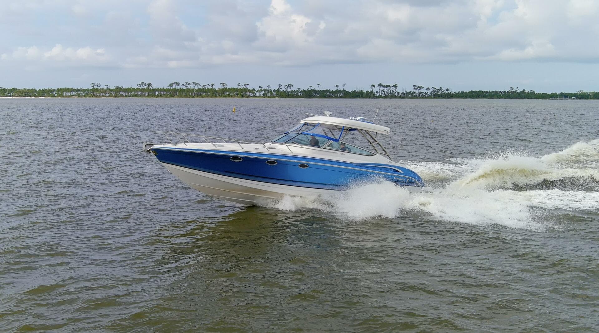 2017 Formula 370 Super Sport — photo 21