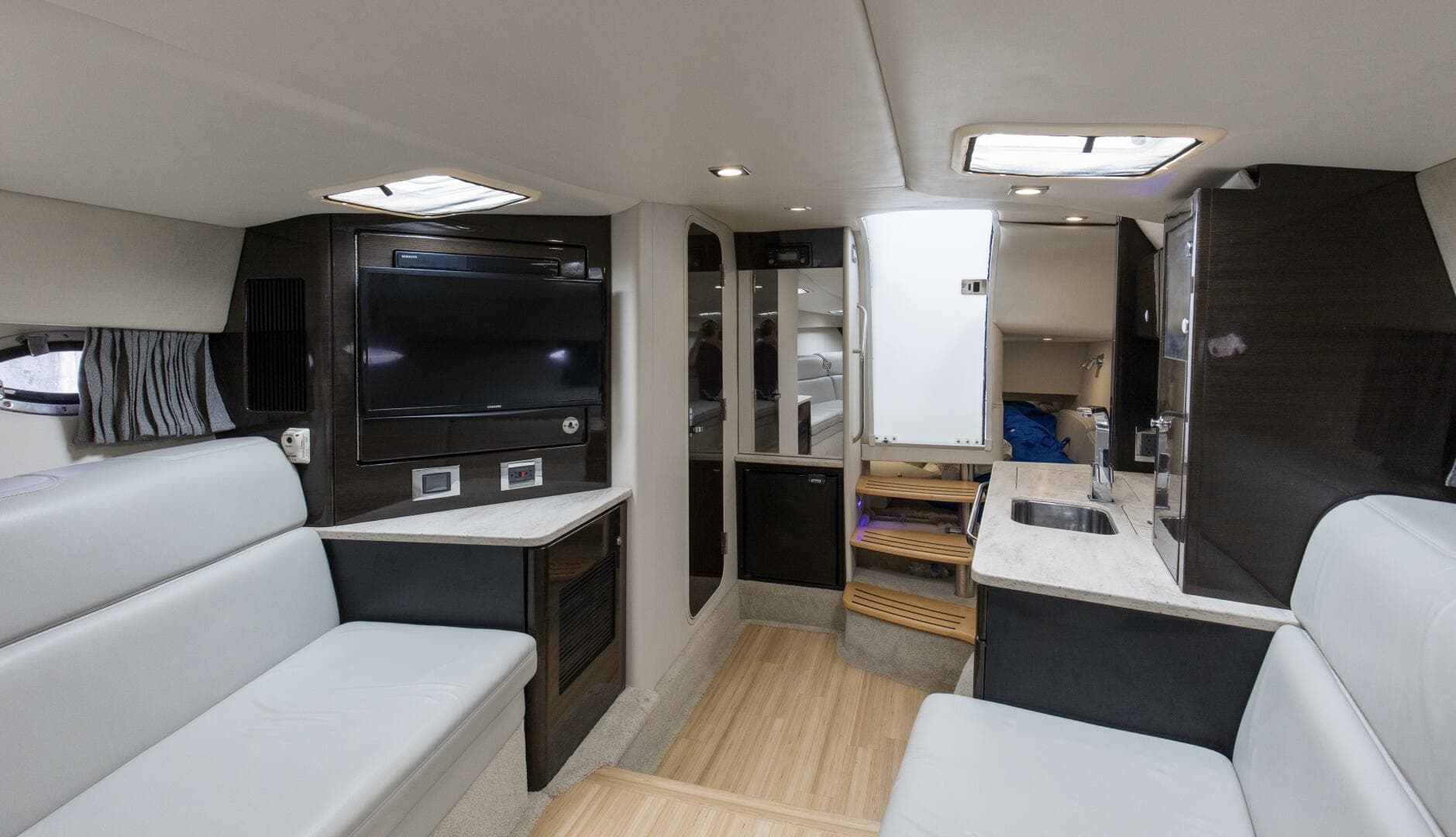 2017 Formula 370 Super Sport — photo 2