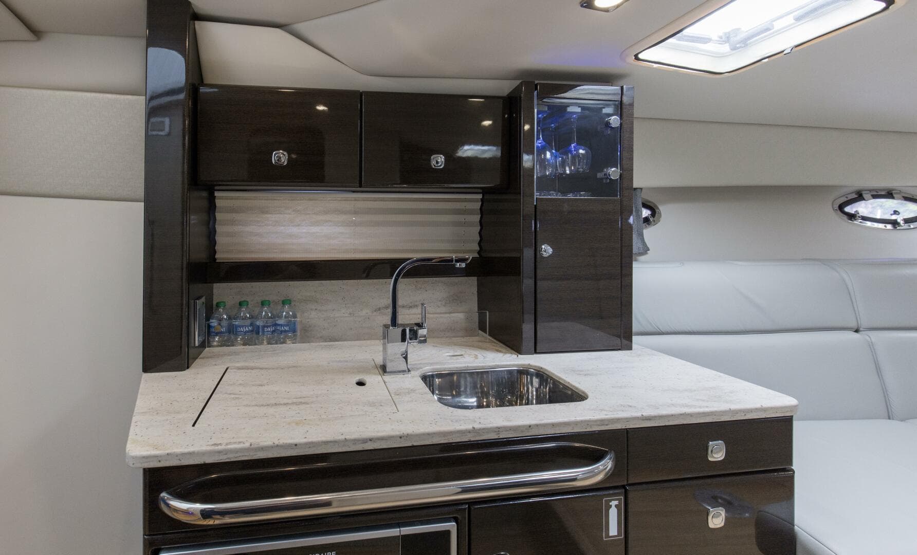 2017 Formula 370 Super Sport — photo 5