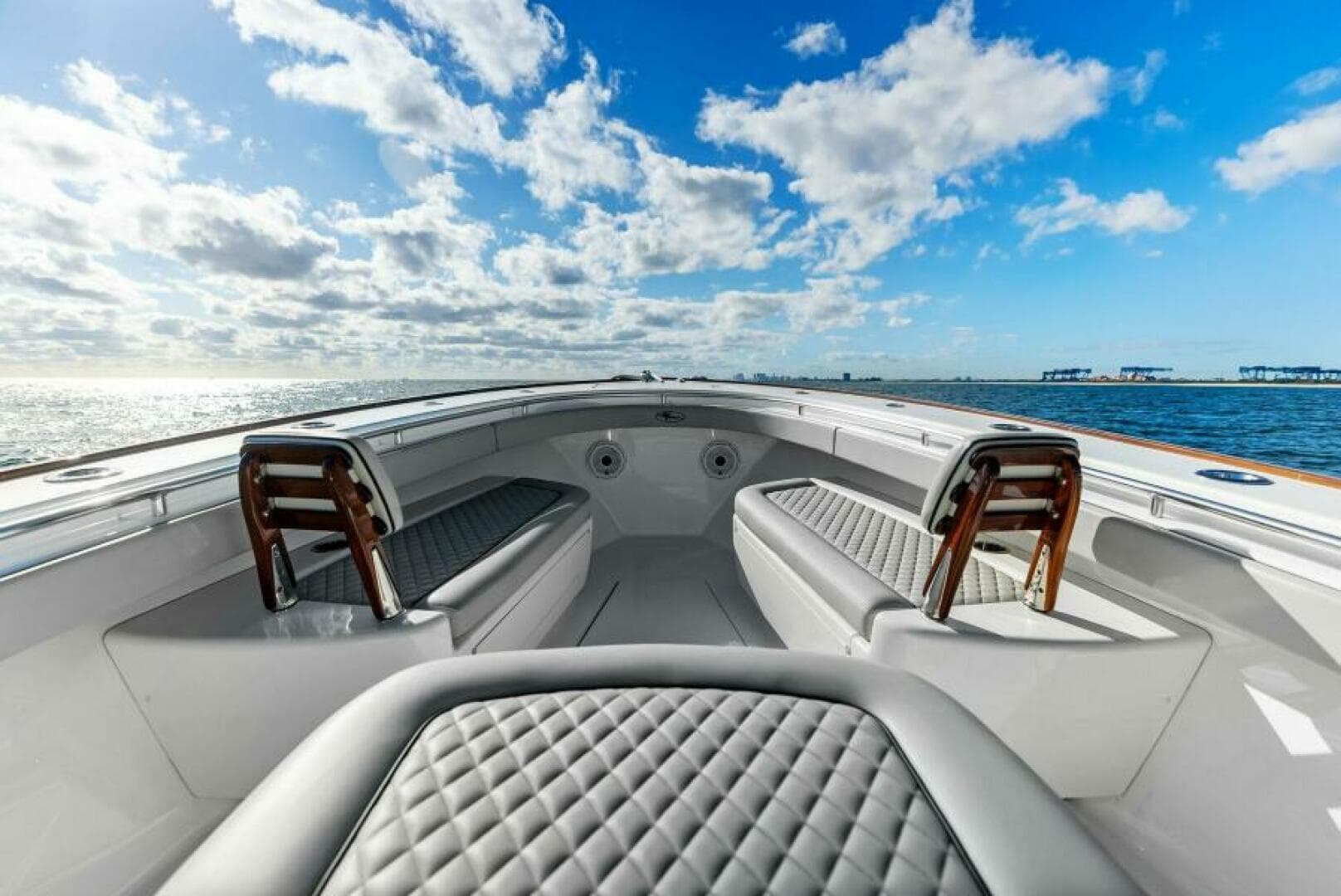 2021 Valhalla Boatworks V-37 — photo 3