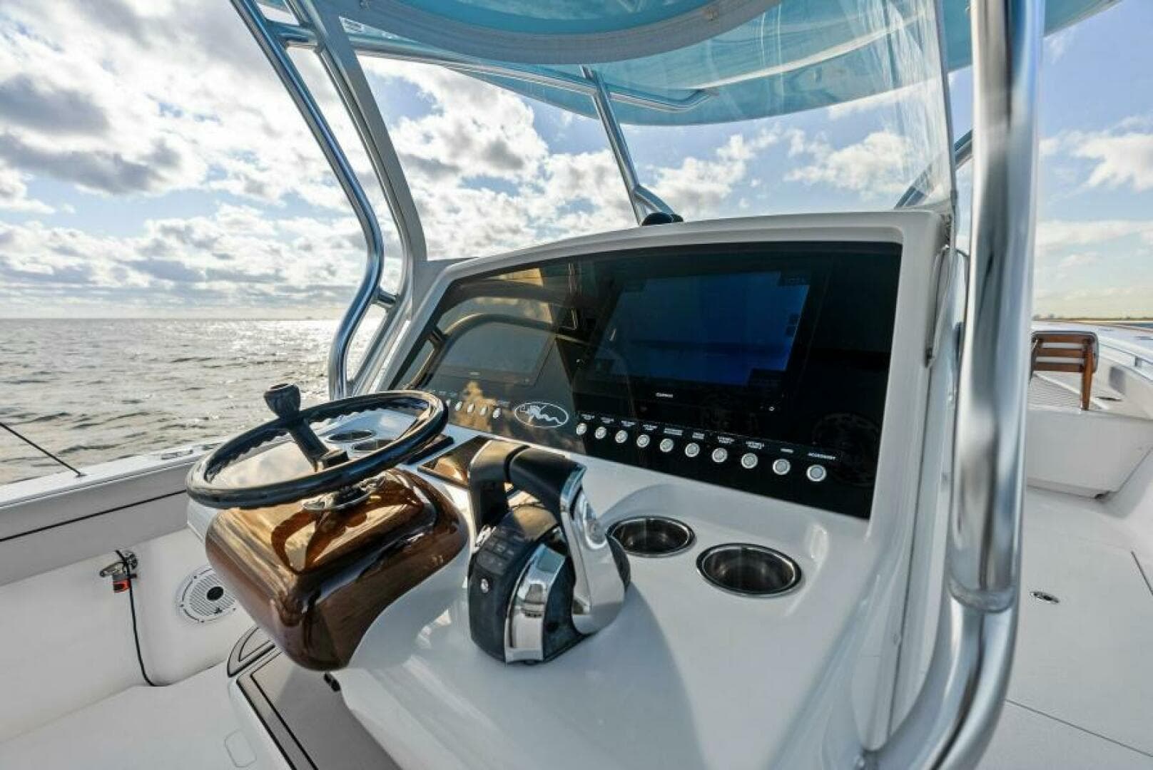 2021 Valhalla Boatworks V-37 — photo 20