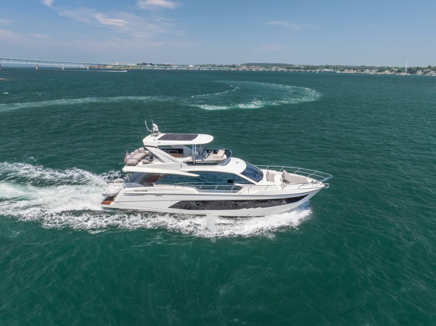 2023 Absolute 62 Fly — photo 12