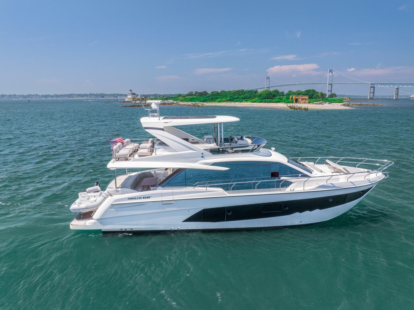 2023 Absolute 62 Fly — photo 10