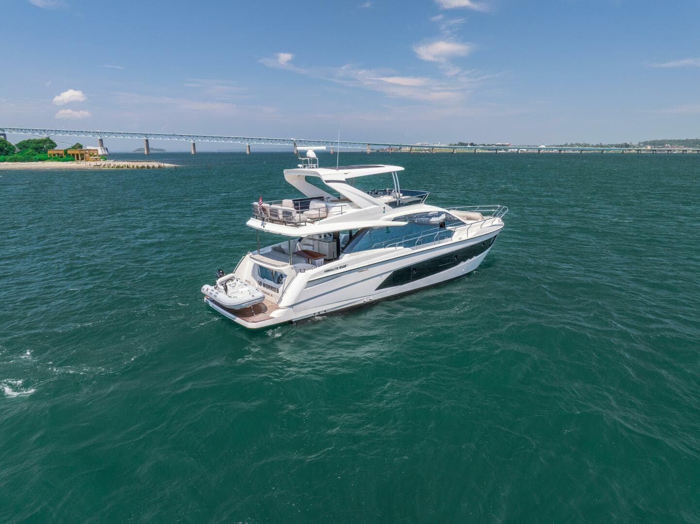 2023 Absolute 62 Fly — photo 9