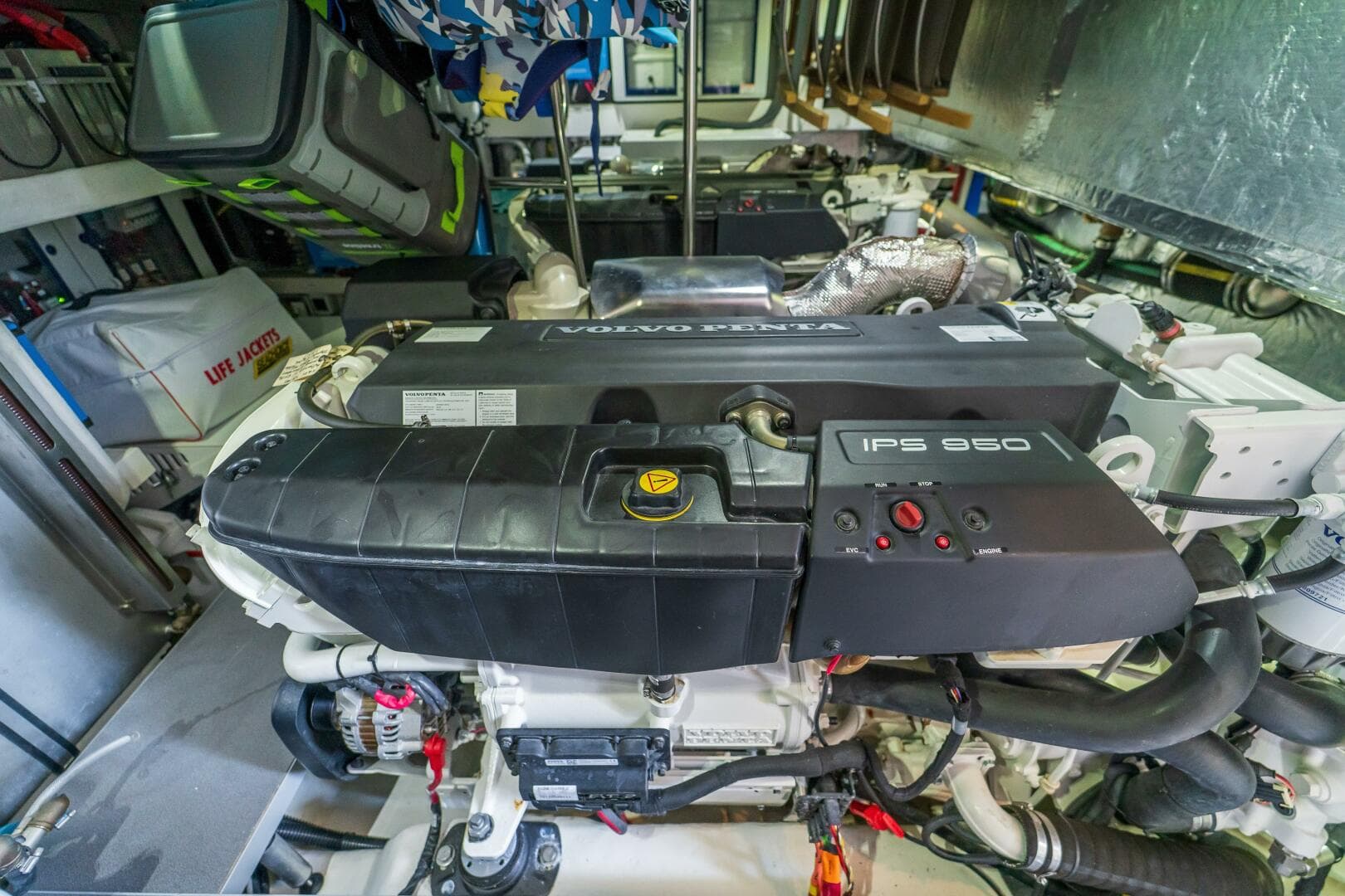 2023 Absolute 62 Fly — photo 48