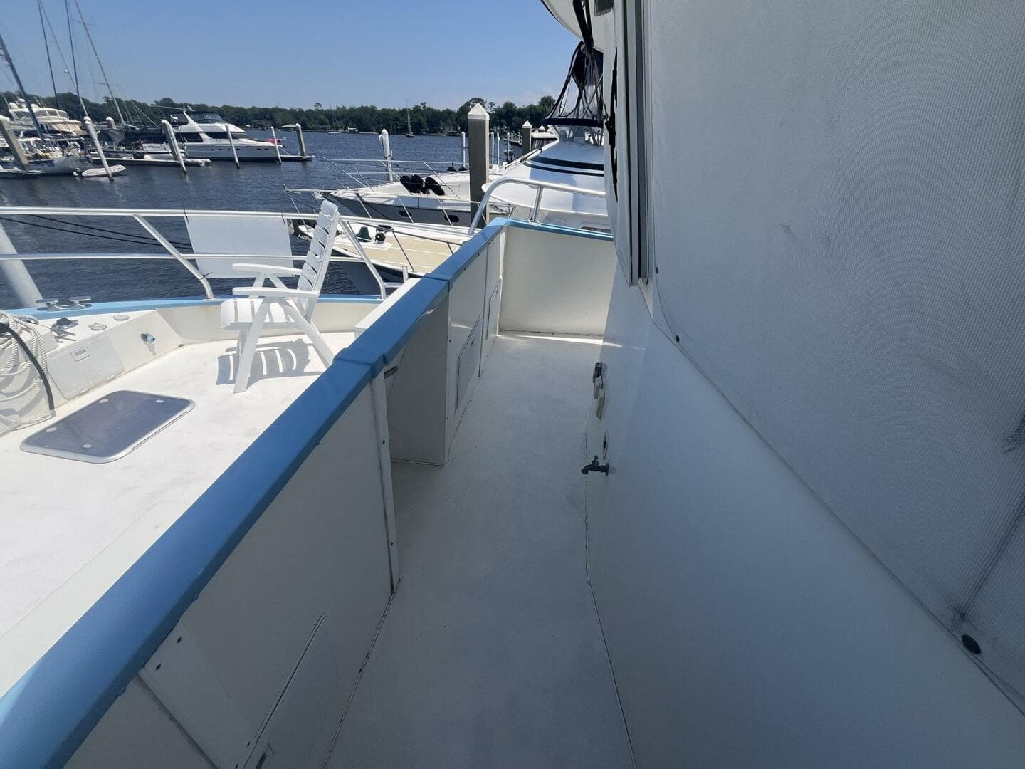 2001 Great Harbour 47 — photo 13