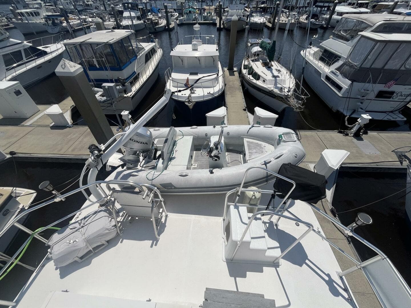 2001 Great Harbour 47 — photo 29