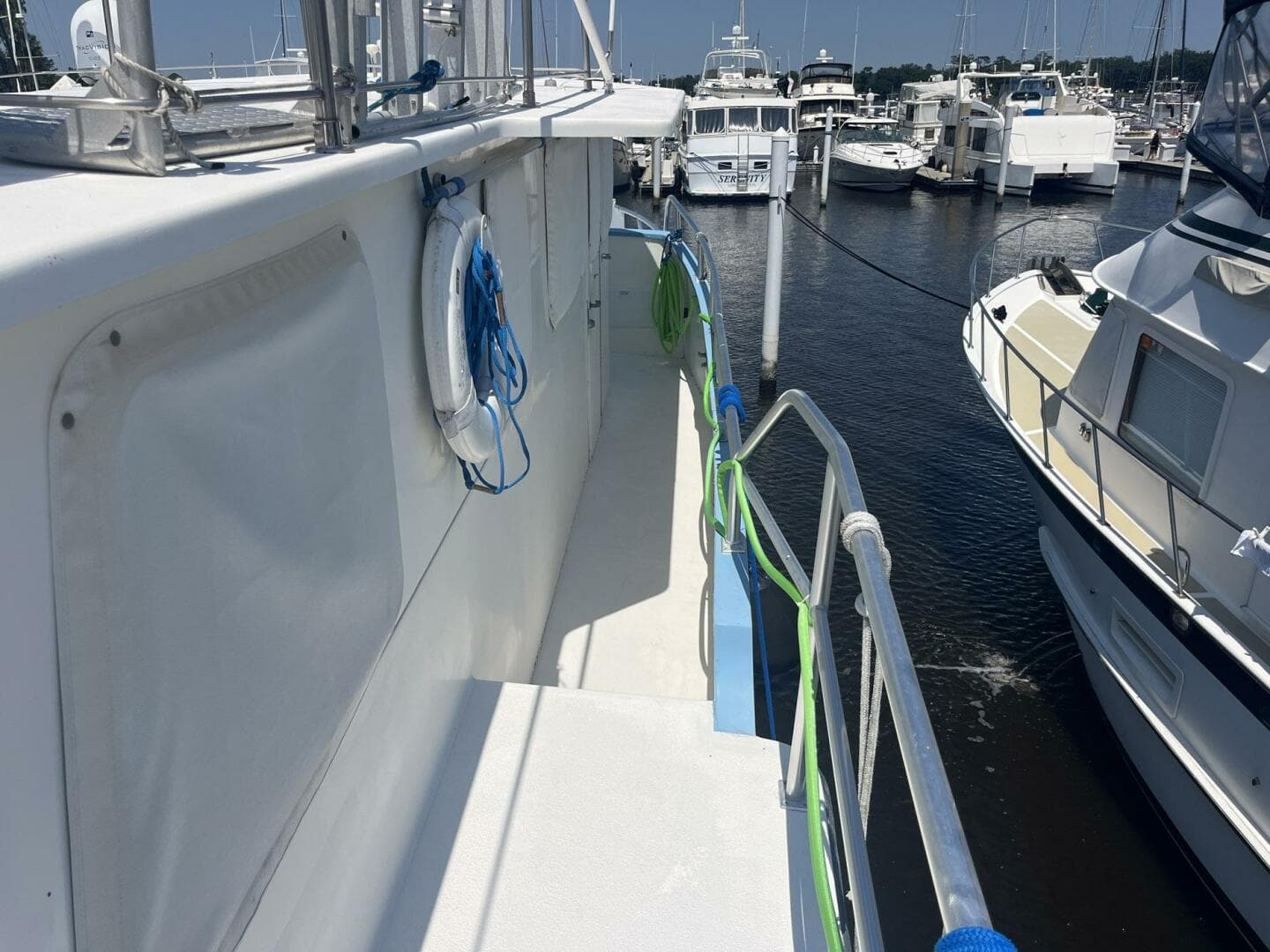 2001 Great Harbour 47 — photo 18