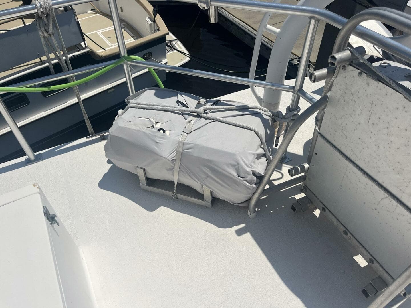 2001 Great Harbour 47 — photo 34