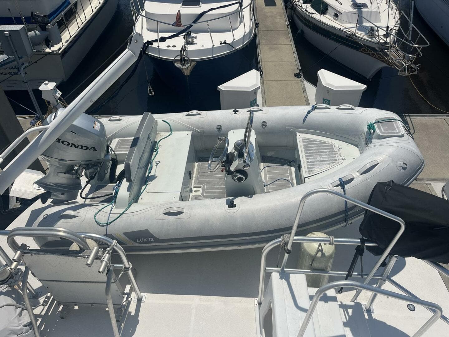 2001 Great Harbour 47 — photo 36