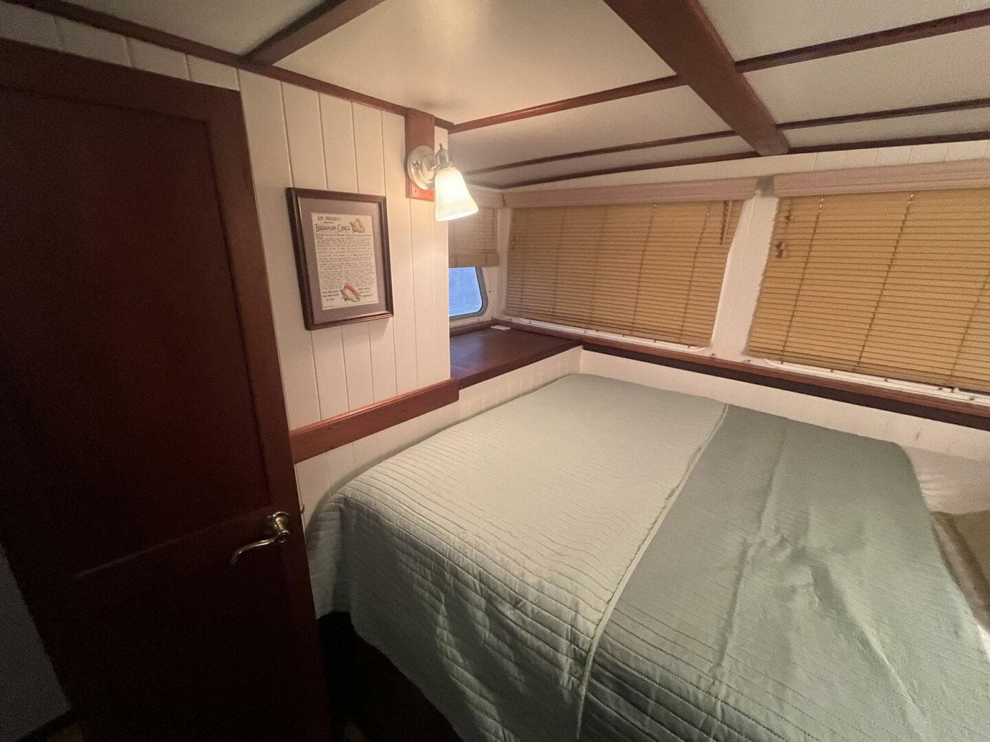 2001 Great Harbour 47 — photo 79