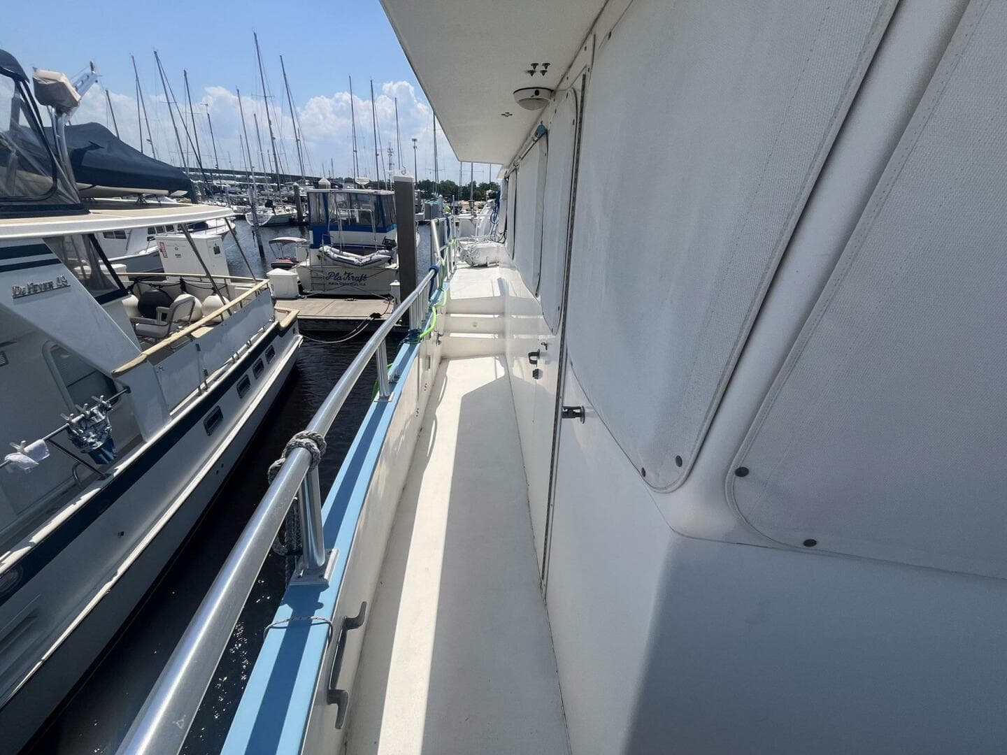 2001 Great Harbour 47 — photo 16