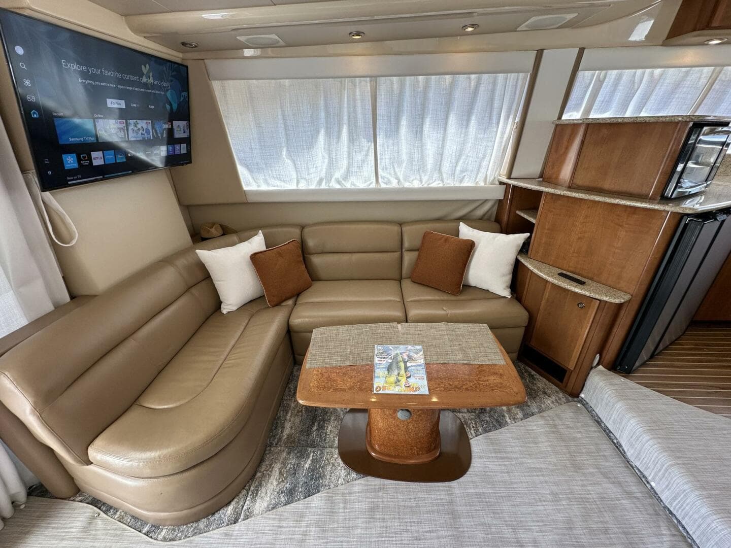 2007 Meridian 411 Sedan Bridge — photo 24