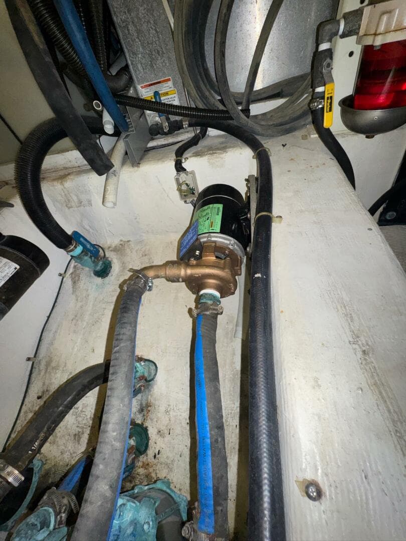 2000 Carver 506 — photo 27