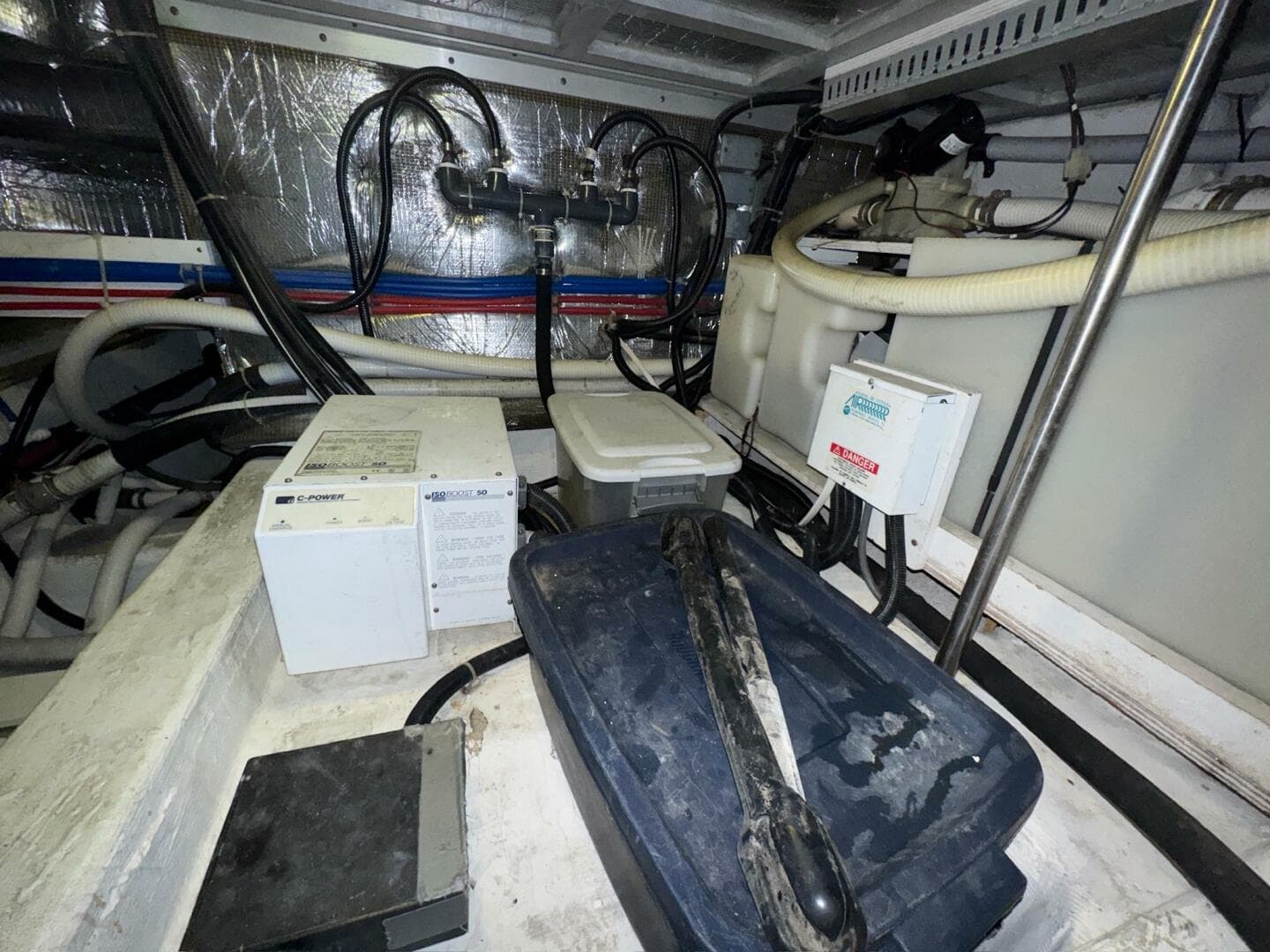 2000 Carver 506 — photo 32